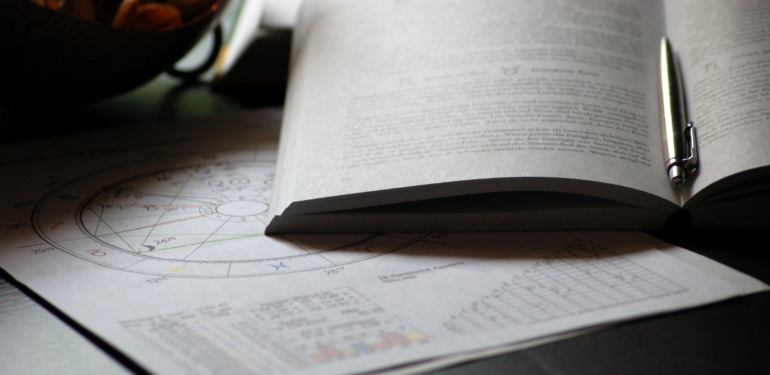 Batı Astrolojisinin On İki İşareti