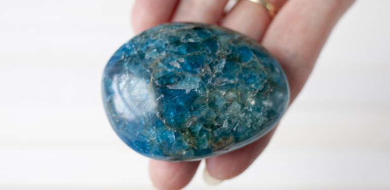 Apatit Taşının Özellikleri ve Faydaları