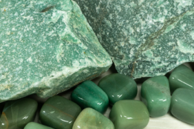 Aventurin Taşının Özellikleri ve Faydaları