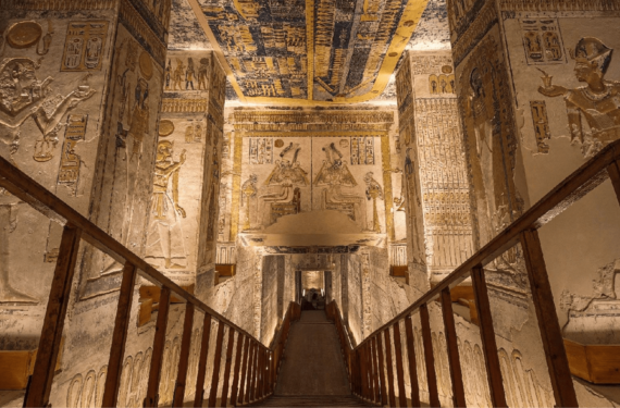 Kral Seti Mezarında Gizlenmiş Nefertiti1